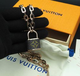 Picture of LV Necklace _SKULVnecklace12035912779